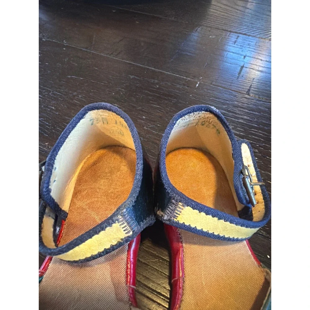 Vintage Girls Leather Sandals Size 7.5 Color Block Leather Display Decor Shoes